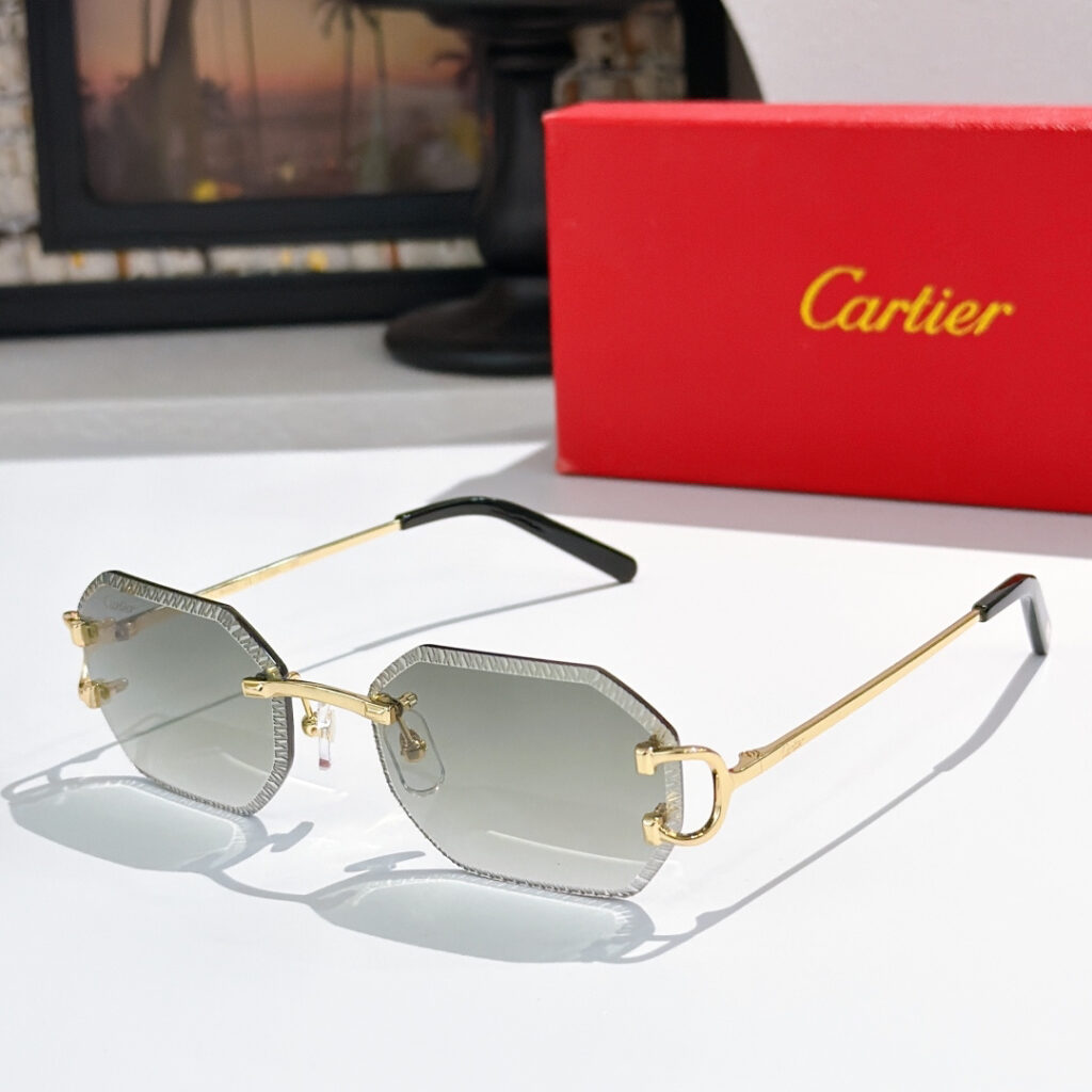【高級品入庫】Cartier クラシカル貴族風サングラス「上質フレーム」