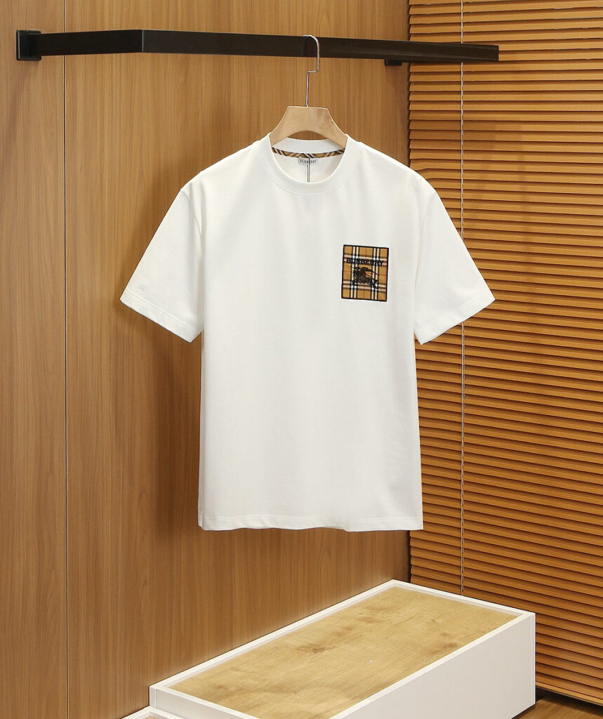 バーバリー「Burberry」 2026年春夏 コレクション Tシャツ