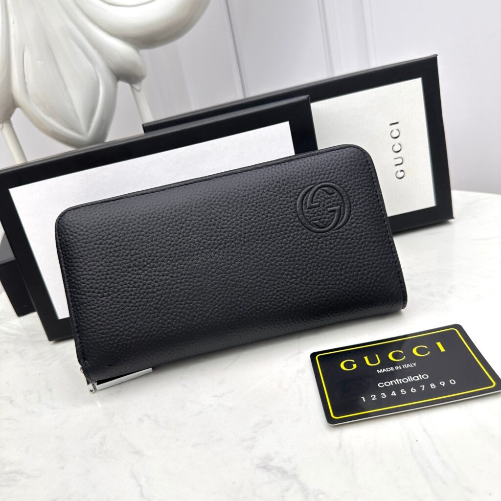 グッチ「Gucci」シグネチャー レザー ウェブ ジップアラウンドウォレット
