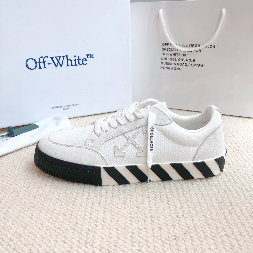 オフホワイト Vulc ローカット カジュアルスケートシューズ