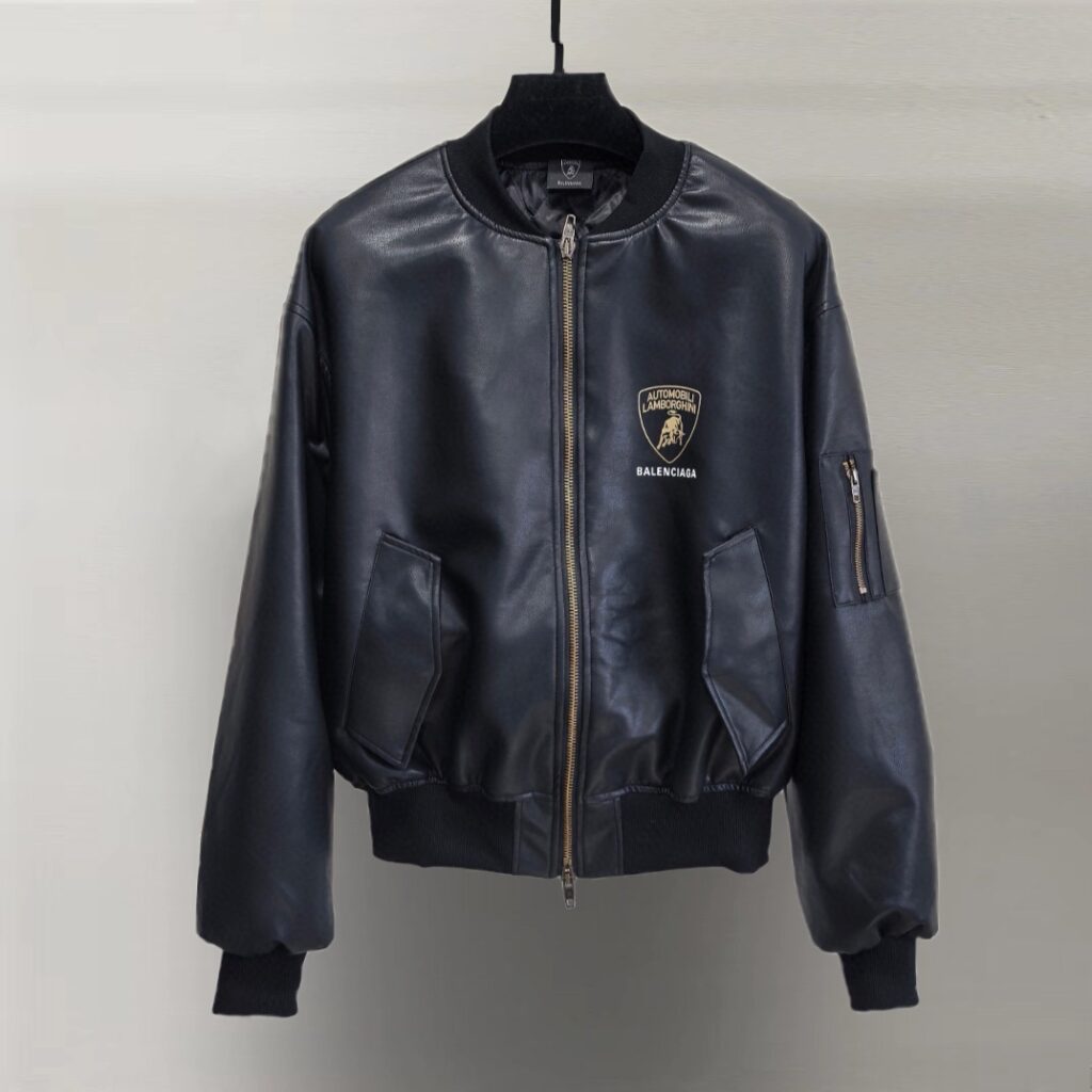 バレンシアガ「Balenciaga」 × AUTOMOBILI LAMBORGHINI シールドエンブレム レザージャケット