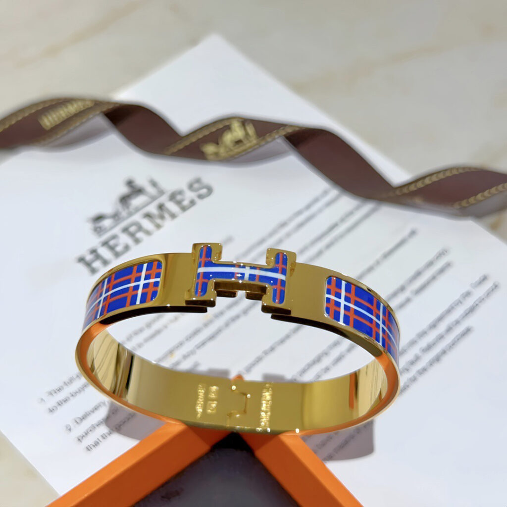 エルメス ブランドの象徴的なブレスレット