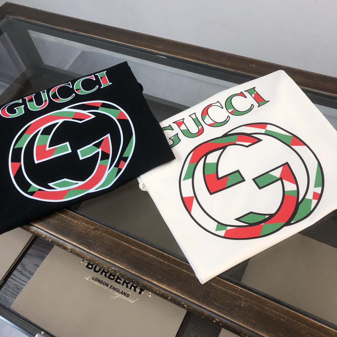 グッチ「Gucci」サマーコレクション ロゴプリント クルーネックTシャツ