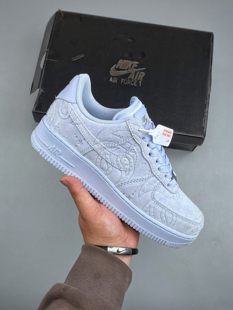ナイキ エア フォース 1 トレンドスニーカー「Nike Air Force 1」