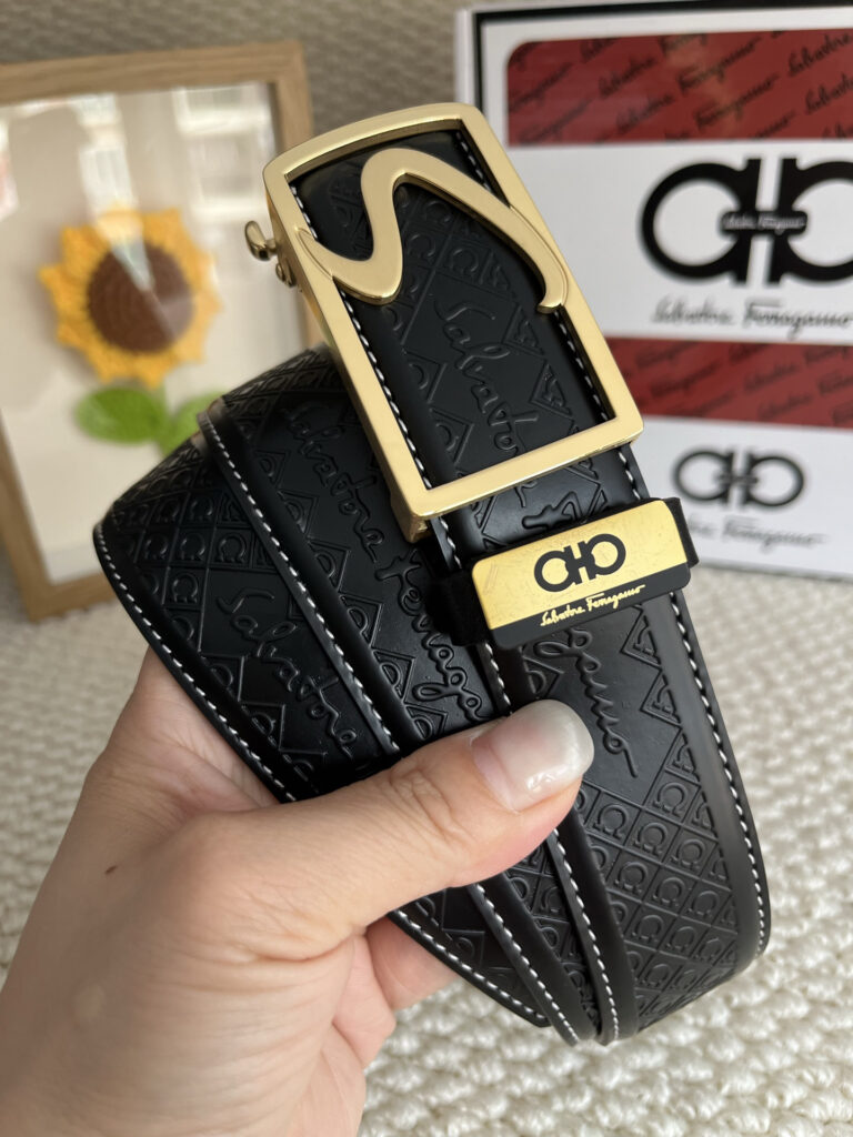 【新規倉庫入り】Salvatore Ferragamo 職人仕上げ高級ベルト「全長約 100cm」