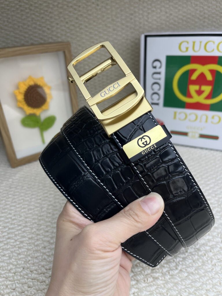 【在庫新登場】Gucci イタリアンテイストベルト「全長約 100cm」