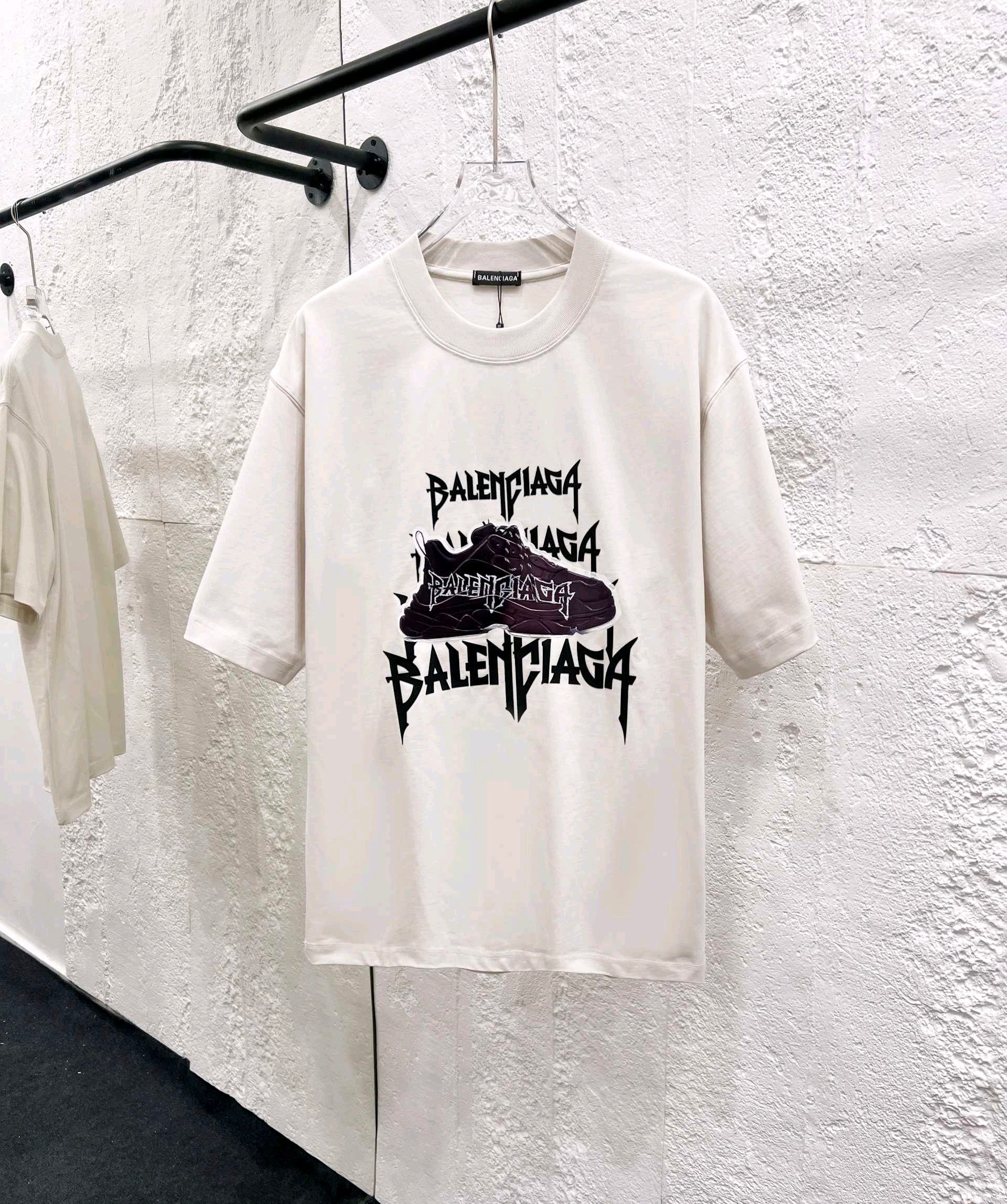 バレンシアガ「Balenciaga」ハイネックプレミアムコットン半袖Tシャツ