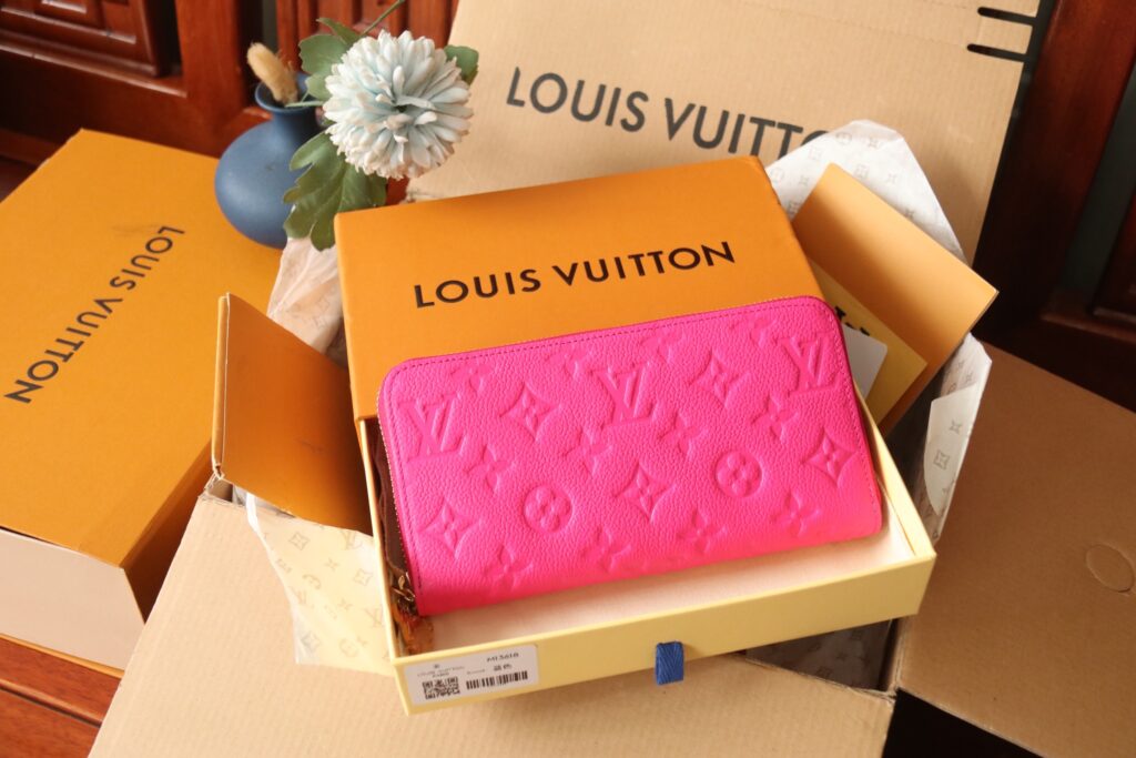 ルイ・ヴィトン「LV x TM」ジッピー･ウォレット