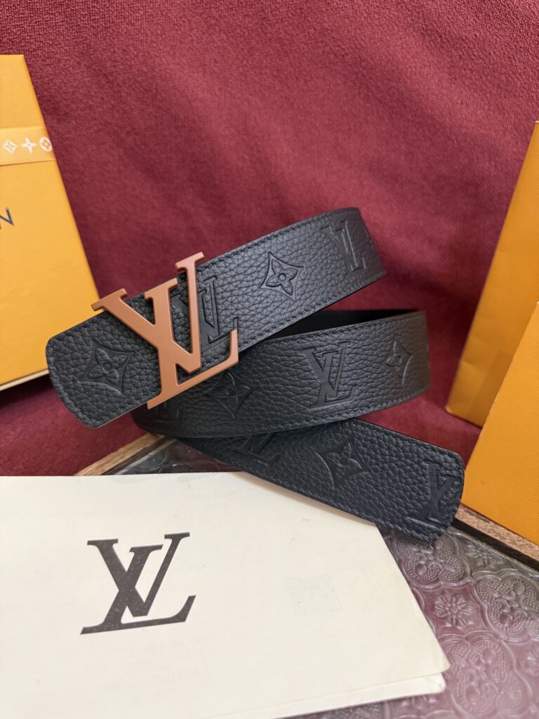 【日本未入荷】ルイヴィトン LV Dimension 両面使いベルト 40mm（全長約 100cm）