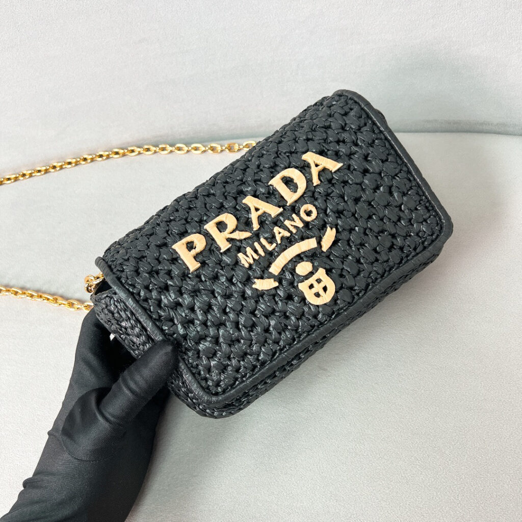プラダ「Prada」ランウェイコレクション ショルダーバッグ