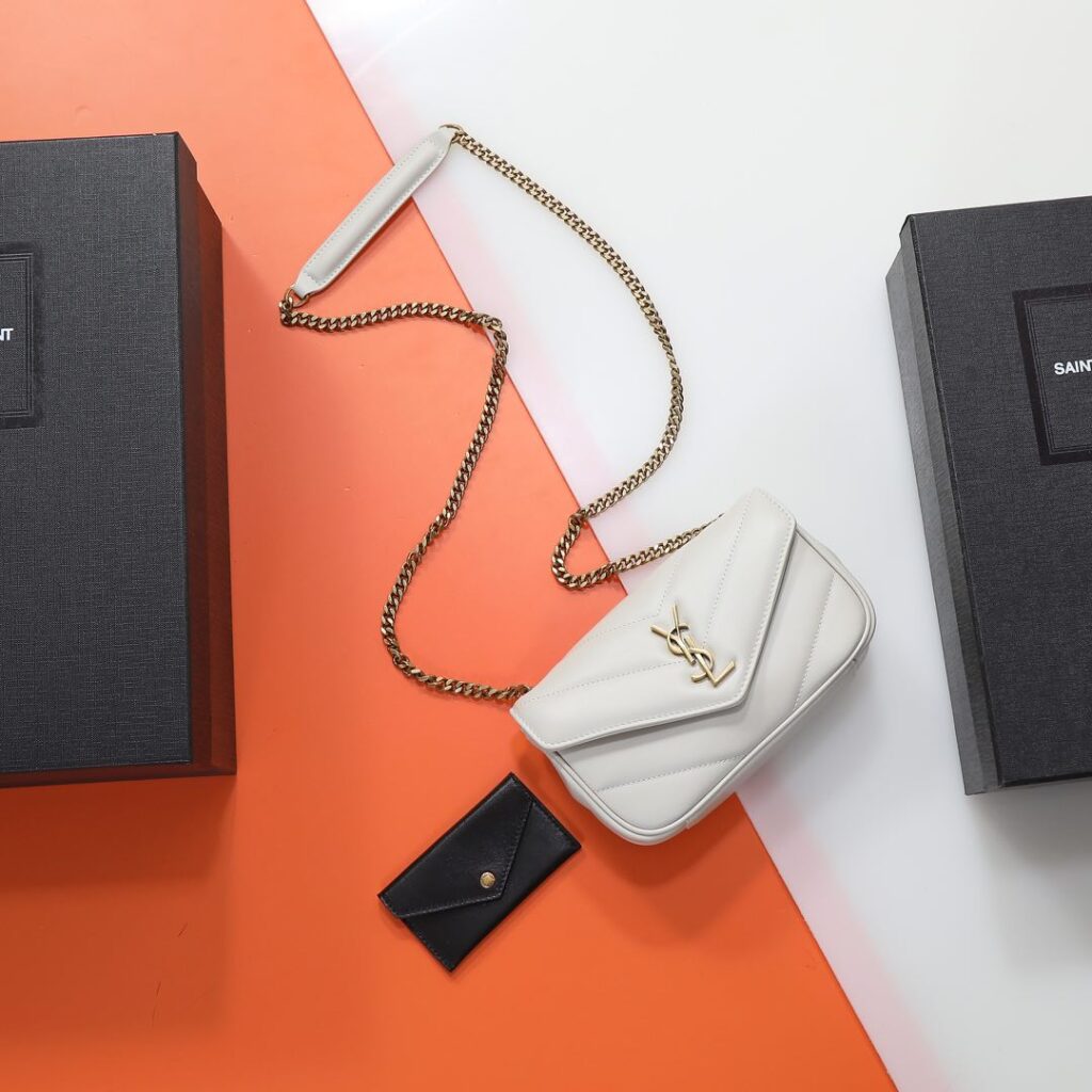 サンローラン「Saint Laurent」 Loulou Mini ショルダーバッグ（2025年早春コレクション）